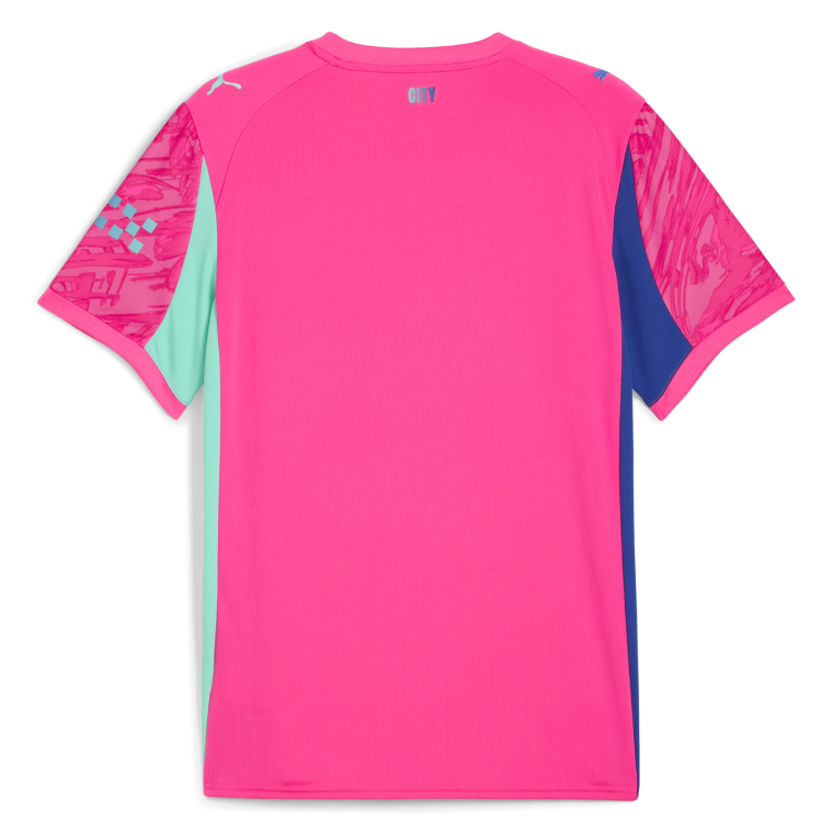 Manchester City Pink Goalkeeper Jersey 25-26 - Image 2